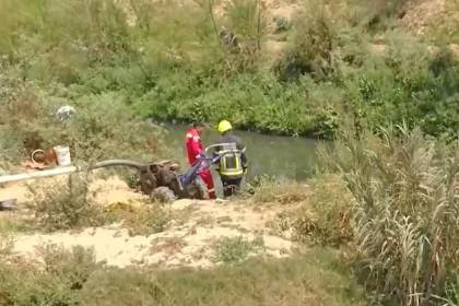 Hallan a una mujer sin vida en una laguna de Cochabamba; presumen que se cayó cuando volvía a su casa