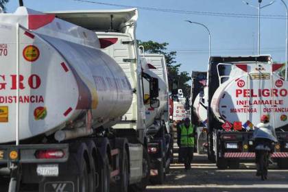 Cisterneros dicen que solo el 40% de su sector está operando en el país debido a las filas por combustible 