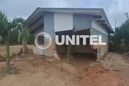 Una casa queda cubierta de lodo y la pareja que la habitaba está desaparecida