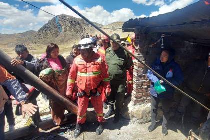 Potosí: Tres hermanos mineros y un adolescente mueren tras caer 200 metros en una mina, dice la Policía 