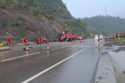 ABC reconoce que carretera nueva Cochabamba - Santa Cruz requiere más trabajos y pide paciencia