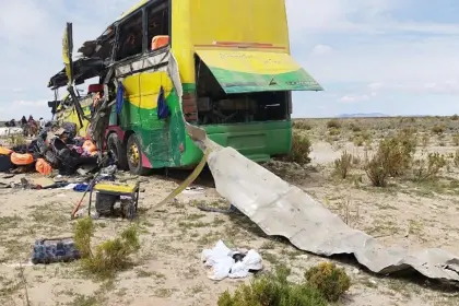 Tras fatal accidente en Uyuni, suspenden por 15 días las operaciones de la empresa de buses