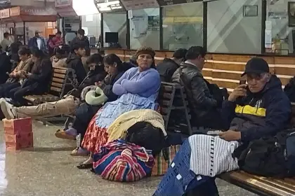 Feriado: Sube la afluencia de viajeros en la terminal de buses de Cochabamba por el fin de semana largo 