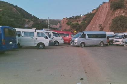 Al menos cuatro bloqueos cortan el paso en las rutas que unen a Cochabamba con el oriente y el occidente del país