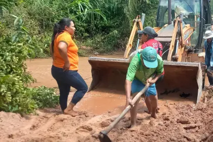 Lluvias dejan 350 km de caminos destruidos en Porongo y comunidades sin agua potable, señala el alcalde