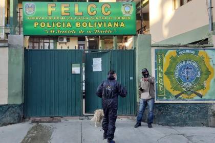 Mujer es hallada muerta con una herida en el cuello en El Alto; la Policía sospecha que estaba en una fiesta patronal