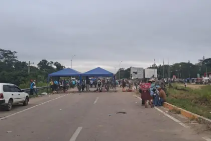 En Santa Cruz hay al menos cuatro puntos de bloqueo que afectan la ruta al Beni y la vía nueva a Cochabamba