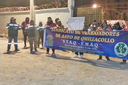 Trabajadores de aseo urbano cumplen paro de 48 horas en demanda del pago de horas extras e incremento salarial