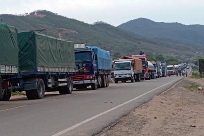 Retoman bloqueo en Mairana luego de aplicar un cuarto intermedio