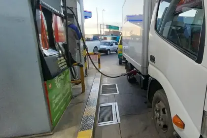 Ministerio de Economía garantiza presupuesto para combustibles y dice que YPFB debe gestionar los dólares