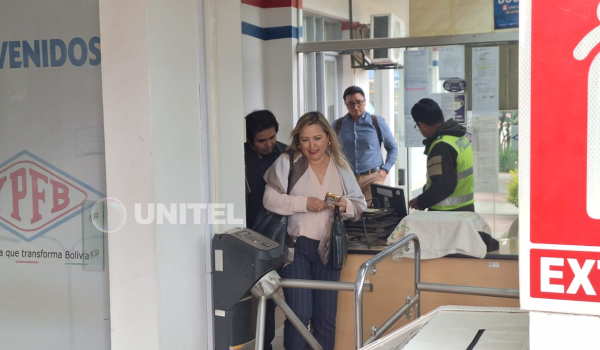 Tras reunión con YPFB, surtidores levantan su estado de emergencia y descartan medidas de presión