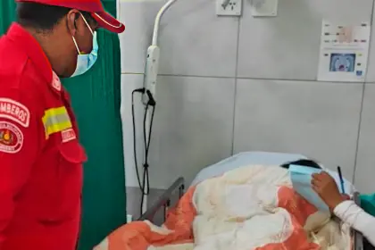 Joven quedó gravemente herida tras ser atacada con un arma blanca por su pareja y se niega a denunciar