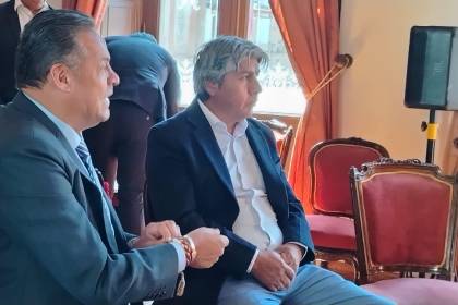 Seis gobernadores se reunieron antes del encuentro con el presidente Paz por el 50-50