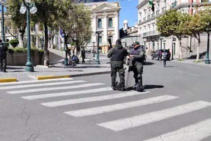 Policía alerta de nueva jornada de manifestaciones en La Paz y aclara que la Plaza Murillo está sin acceso