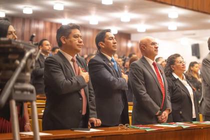 Gobierno anticipa el cierre de empresas públicas inviables y pide informes a los ministerios