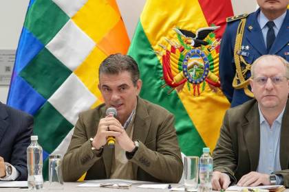 “El Estado es ineficiente, fuera del grado enorme de corrupción” reconoce Paz y respalda propuesta de Velasco de importar diésel