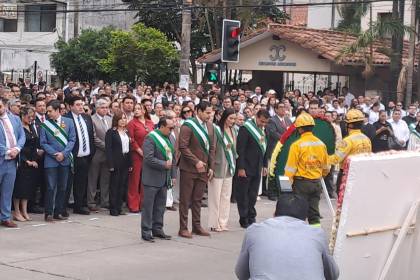 Bicentenario: Actos en Santa Cruz se desarrollan sin el alcalde Fernández ni el gobernador Aguilera
