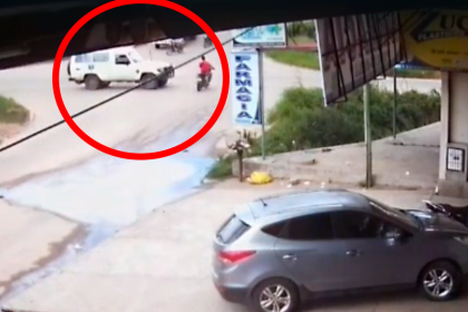 Video: Motociclista muere tras ser impactado por una ambulancia en Montero