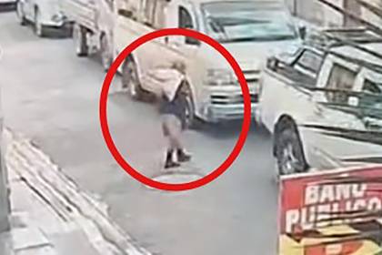 Imágenes sensibles: Adulta mayor fue atropellada por un minibús cuando intentaba cruzar la calle