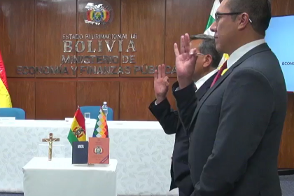 Ministro de Economía posesiona a los dos viceministros que lo acompañarán durante su gestión