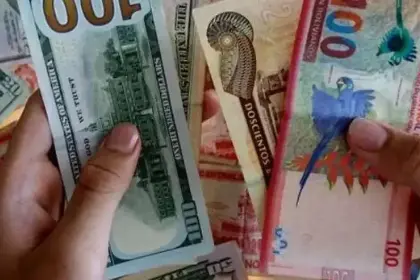 Este lunes el dólar referencial supera por primera vez los Bs 10 para la venta