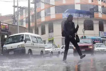 ¡Tome previsiones! Pronostican lluvias y descenso de temperaturas en varias regiones de Bolivia