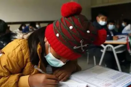 Santa Cruz: Por el frío polar, hay tolerancia de hasta media hora en el ingreso a clases, anuncia el director de educación