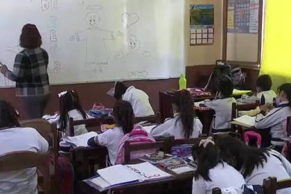 Cochabamba retorna a clases presenciales desde este martes, pero las actividades al aire libre estarán restringidas