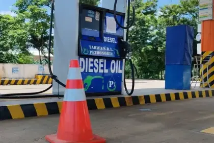 YPFB acuerda entregar tres millones de litros diarios de combustible al sector productivo cruceño, señala la CAO