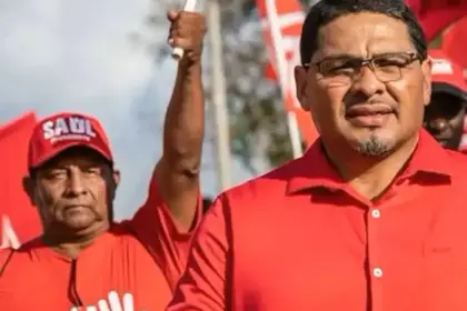 Sindicalista panameño que pidió refugio a La Paz salió de Bolivia, según medios de Panamá