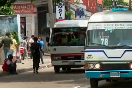 Unión Juvenil Cruceñista rechaza anuncio de incremento en el pasaje del transporte urbano 