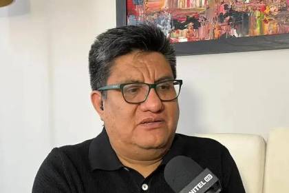 Analista Ortuño: “Edmand ha controlado el escenario durante prácticamente todo el debate”