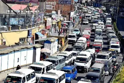 Transporte Libre anuncia que no acatará el paro de choferes contra el fin de la subvención al diésel