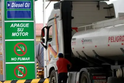 Asosur dice que la escasez de combustibles es provocada por la subvención y apoya una “sinceración de los precios”