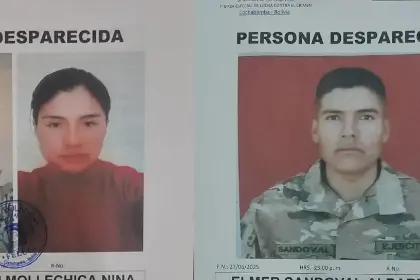 Familiares afligidos buscan a los dos jóvenes militares reportados como desaparecidos