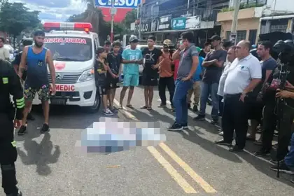 Tránsito señala que chofer que arrolló a universitario invadió carril, no tuvo precaución e iba con exceso de velocidad