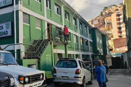 La Paz: Cansados de ‘jaladores de carteras’ los vecinos en Vino Tinto activan plan para lanzar alertas 