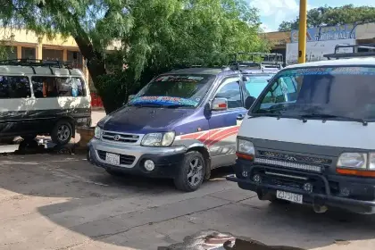 Carnaval: transportistas que viajan a los valles cruceños temen perjuicios por la escasez de combustible