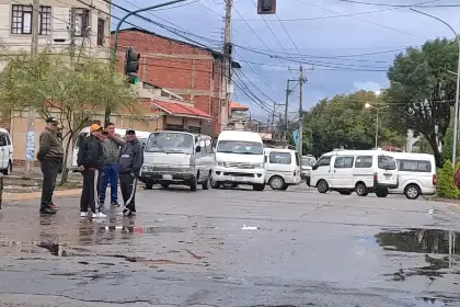 Transporte libre anuncia bloqueos para este jueves en Cochabamba por el DS 5503