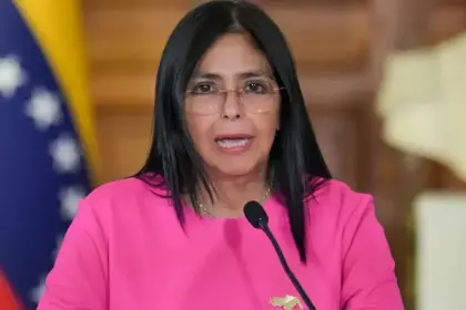 Delcy Rodríguez asegura que ningún “agente externo” gobierna en Venezuela