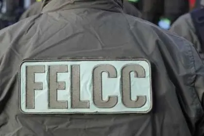 Sorprenden a un sujeto robando equipos de una avioneta incautada en Chimoré