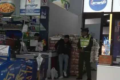 Tiendas de Emapa abren sus puertas un día después de la intervención del Gobierno