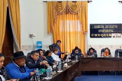 En medio de fricciones, la Asamblea de Chuquisaca sesiona para designar al gobernador interino para reemplazar a Condori