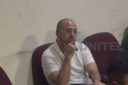 Trasladan al juez Hebert Zeballos al Palacio de Justicia para la audiencia por el hallazgo de droga en un galpón