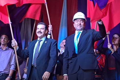 Manfred presenta a sus candidatos para las subnacionales en Cochabamba
