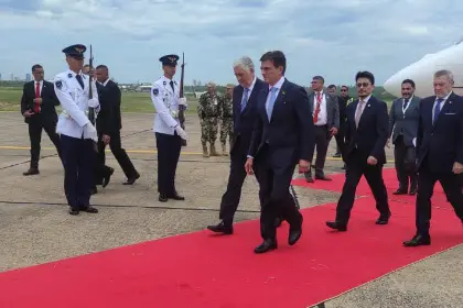 “Bolivia no viene a ocupar espacios, viene a construir oportunidades”, señala Paz en su primer viaje oficial como presidente