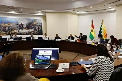 Ministro de Desarrollo Productivo anuncia que el lunes se darán detalles de la “Comisión de la Verdad”