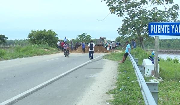 Productores anuncian un bloqueo en la vía Santa Cruz - Cochabamba en la zona de Yapacaní