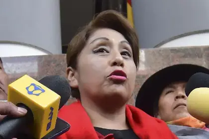Juzgado se declara incompetente y envía a Shinahota la denuncia contra Ruth Nina, según Conade