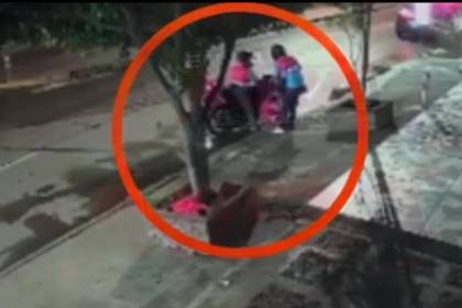 Los sicarios que atacaron a la activista Beller vestían como deliverys y robaron una moto para fugar